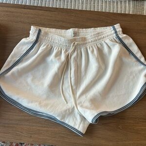 Wilfred Aritzia Women's Shorts with Trim